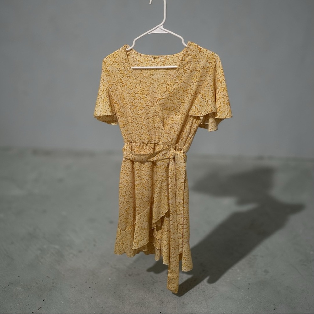 Chic Asymmetrical Yellow Floral Dress